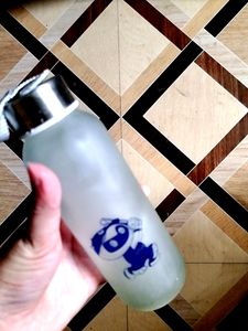 New Vivo Company Glass Bottle