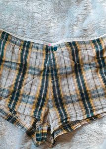 Size Medium Cute Plaid Shorts For Women