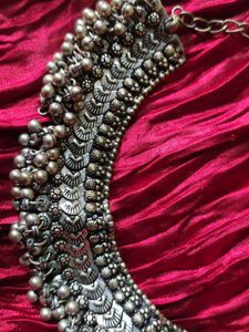 Silver Tone Necklace