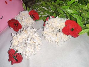 Set Of 2 Piece Gajrey And One Free Gajra