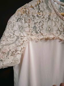 Beautiful Top In L Size No Flaws