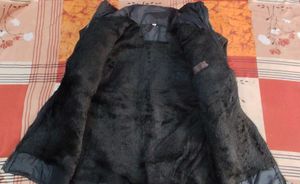 Sleevless Jacket