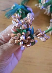 Golden Pollens