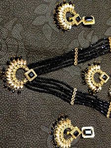 Black Necklace Set 🖤