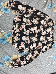 Harpa Floral Print Long Sleeve Top