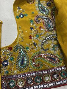 Embroidered Blouse 👚