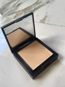 NYKAA compact 01 (ivory)