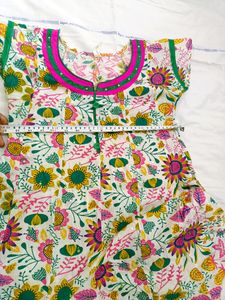 Kurti With All Over Flower Design And Mirror Work