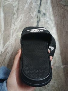 Premium Nike Slides (UNISEX)