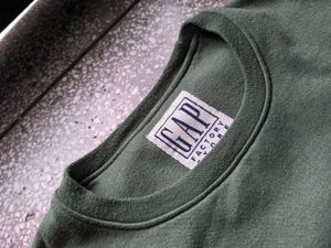 GAP sweatshirt