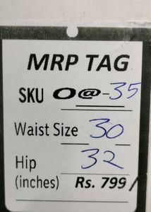 Women Black Staight Jeans Size 30 (O-35)