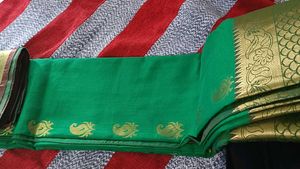 Women&#39;s Green Traditional Saree