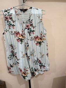 Floral Print Sleeveless Top