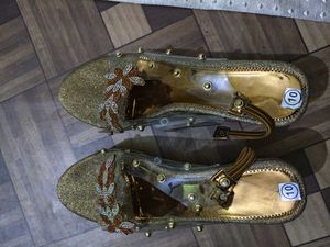 Women Golden Heel