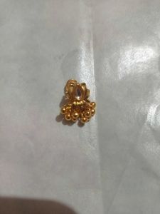 Golden lotus nose pin