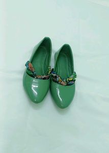 Green Ballerinas