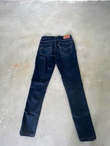 Levi&#39;s Dark Wash Jeans