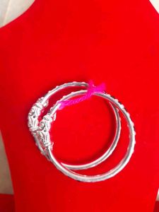 Silver Bangles Nazariyea
