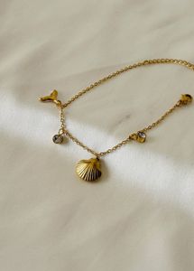 Shell Charm Bracelet