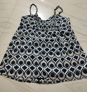 H &amp; M BRANDED TOP
