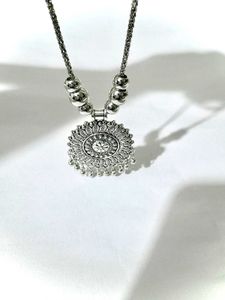Silver Tone Necklace