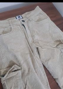 Cargo Chic: Stylish Beige Pants