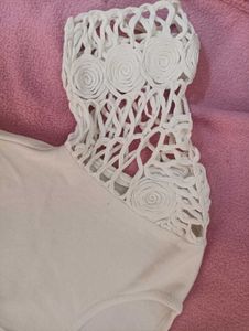 White Very Soft Top With Rose Design On Sleeves