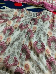 This Beautiful Top Size Is Xl