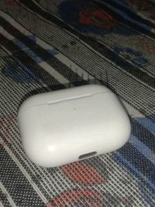 AirPods White Colour