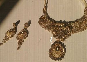 🌟Elegant Gold-Tone Necklace Set🔥🔥