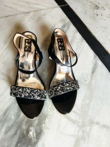 Brand New🔥 - Black Shimmery Heels ✨