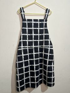 Chic Black &amp; White Checkered Dress