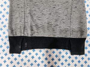 Sweat Shirt