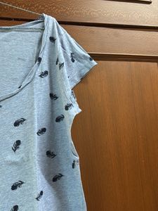 Gap Feather Print Tee