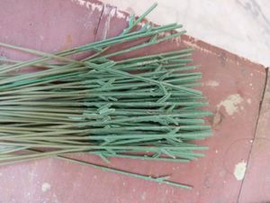 Pack of 20 DIY Gren Flower Making Wire with Thorne