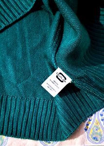 Branded half sweater for men.