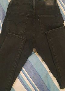 Levi&#39;s 721 High Rise Skinny Jeans