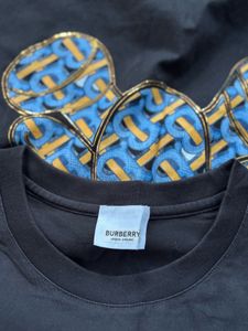 Burberry Tshirt