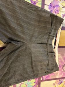 Dark Academia Core Grey Checks Trouser😍