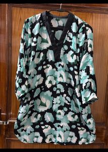 V neck tunic