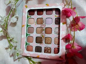 Cosmetic Eyeshadow Palette