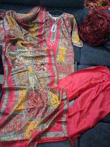 Elegant Printed Kurta Set razwadi