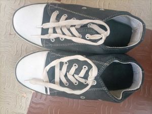 Black Casual Sneakers