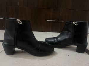 Brand New Boots Women 👢