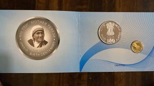 Unc Set Of 2 Coins- Mother Teresa Birth Centenary