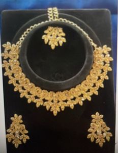Elegant Gold-Toned Jewelry Set