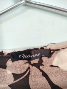 Floral Sleeveless Blouse