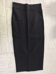Chic Black Button Slit Skirt