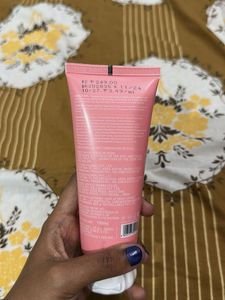 Dot &amp; Key Face Wash