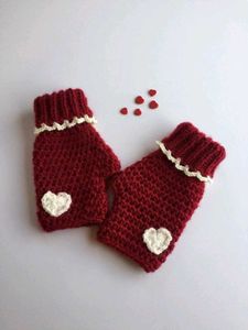 Crochet Heart Gloves